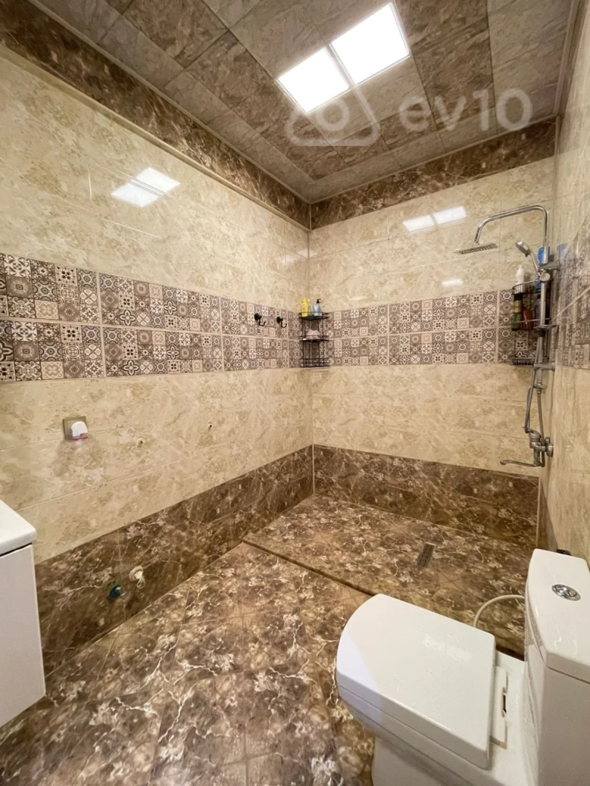 Satılır 2 otaqlı yeni tikili 65 m²