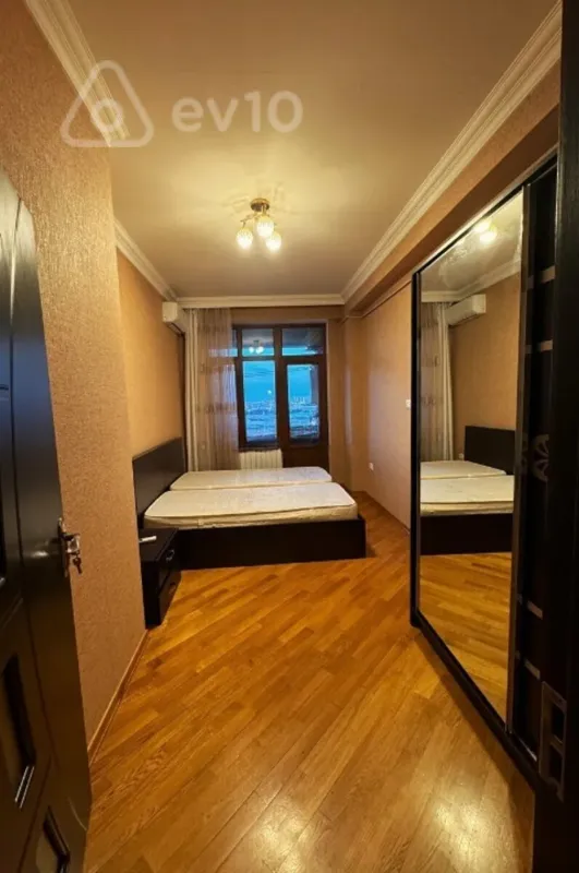 Kirayə verilir 2 otaqlı yeni tikili 60 m²