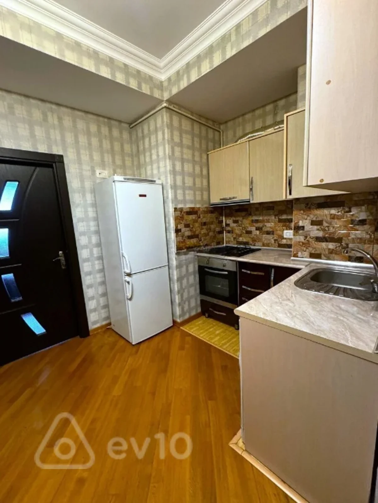 Kirayə verilir 2 otaqlı yeni tikili 60 m²