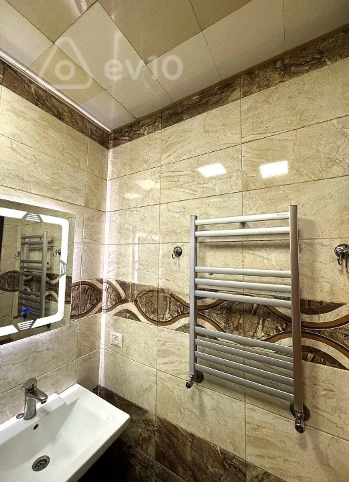 Kirayə verilir 2 otaqlı yeni tikili 60 m²