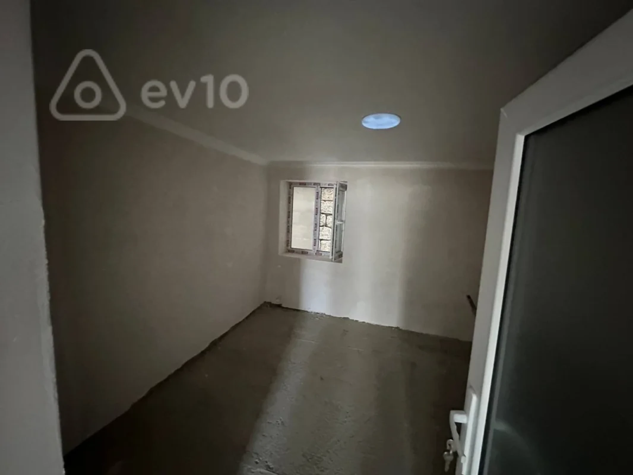 Satılır 4 otaqlı həyət evi 110 m²