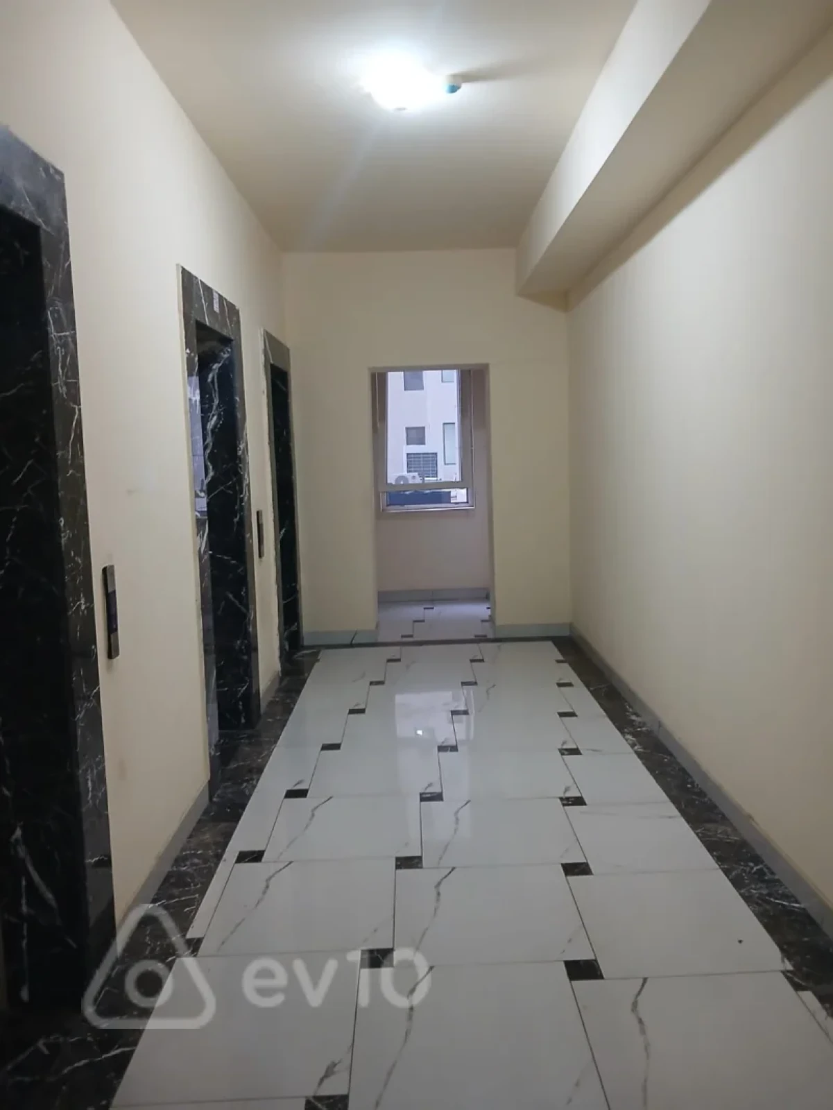 Kirayə verilir 2 otaqlı yeni tikili 60 m²