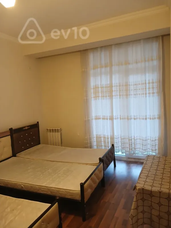 Kirayə verilir 2 otaqlı yeni tikili 60 m²