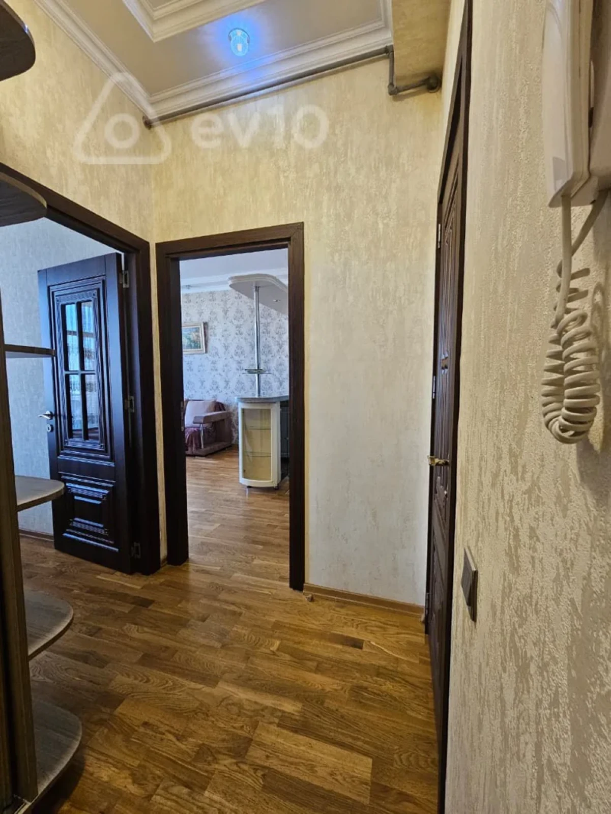 Kirayə verilir 2 otaqlı yeni tikili 50 m²