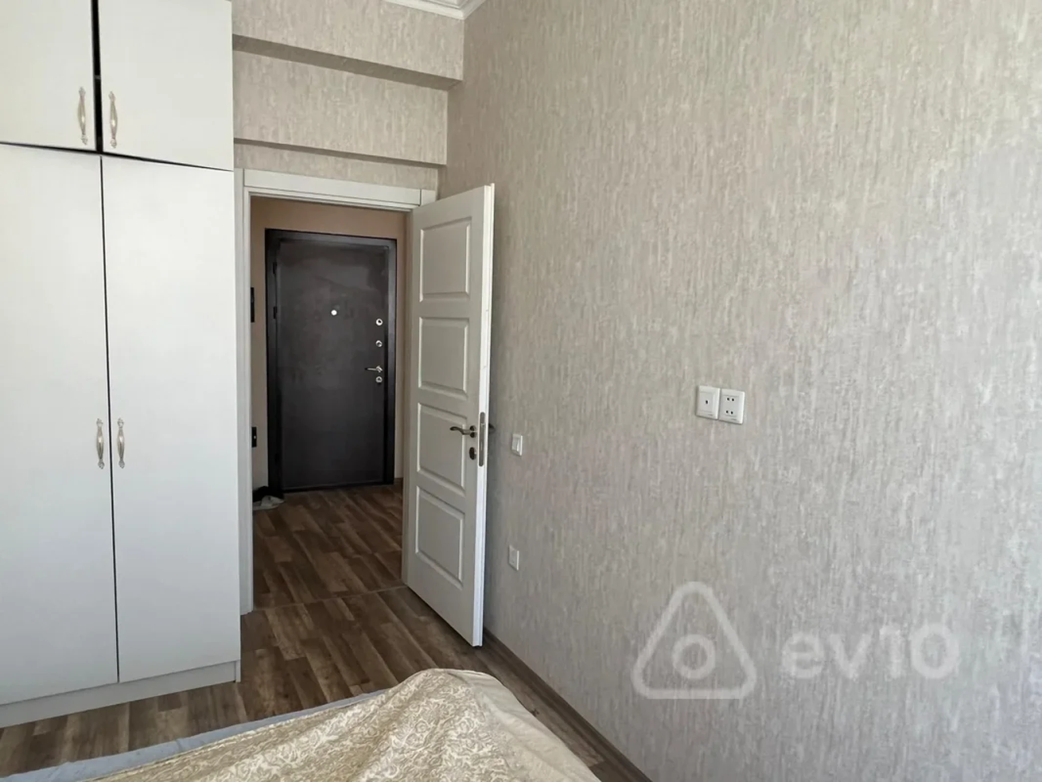 Kirayə verilir 2 otaqlı yeni tikili 50 m²