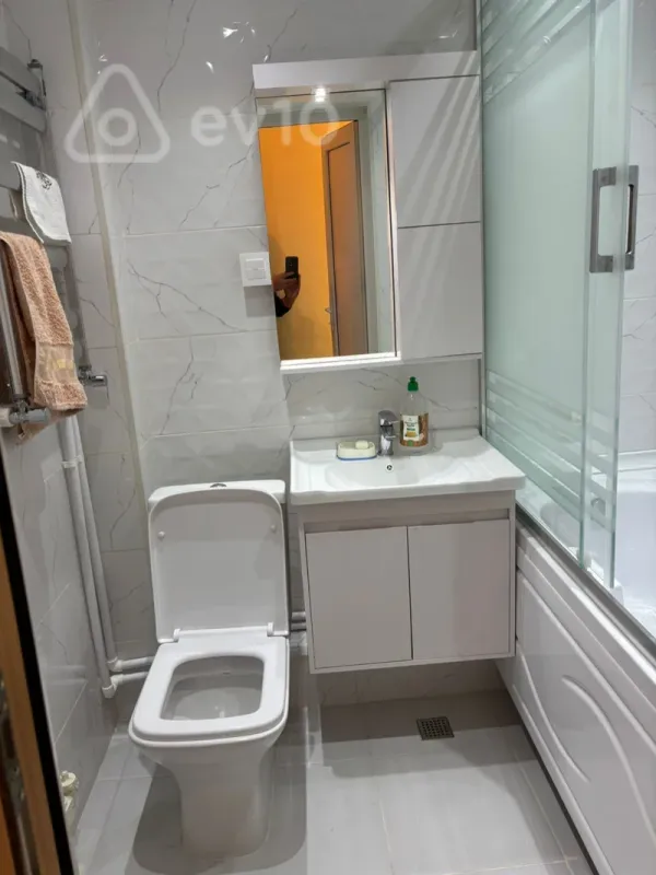 Kirayə verilir 2 otaqlı köhnə tikili 65 m²