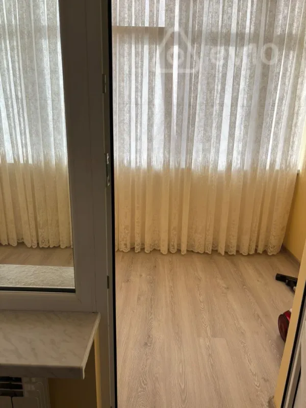Kirayə verilir 2 otaqlı köhnə tikili 65 m²