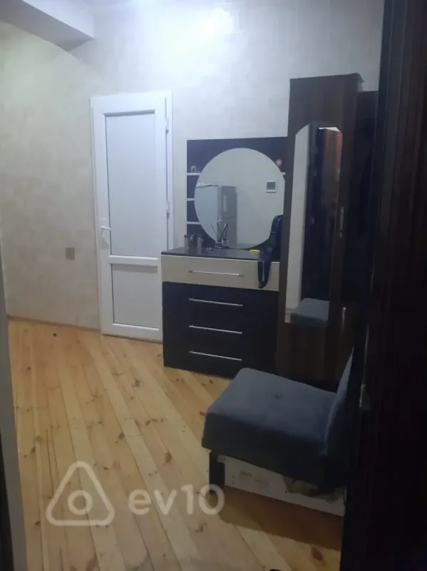 Kirayə verilir 2 otaqlı yeni tikili 58 m²