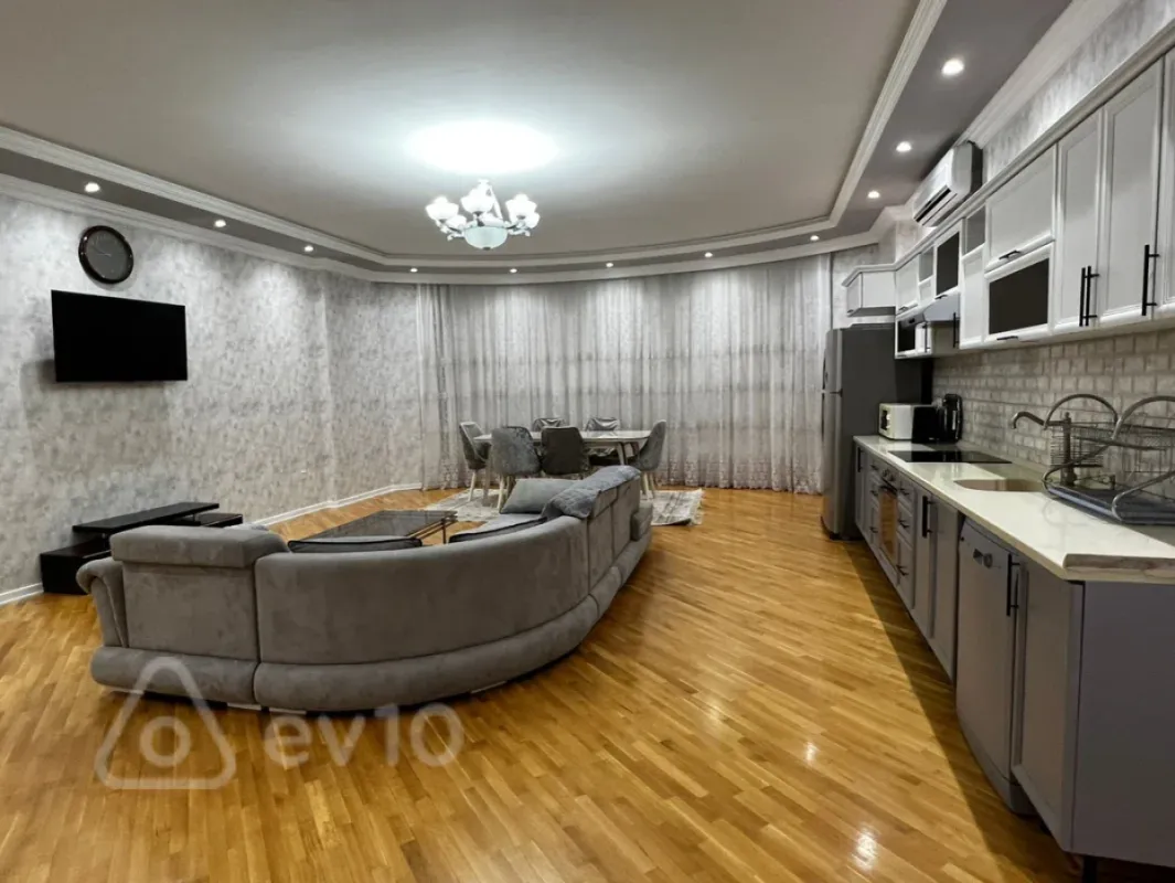 Kirayə verilir 3 otaqlı yeni tikili 123 m²