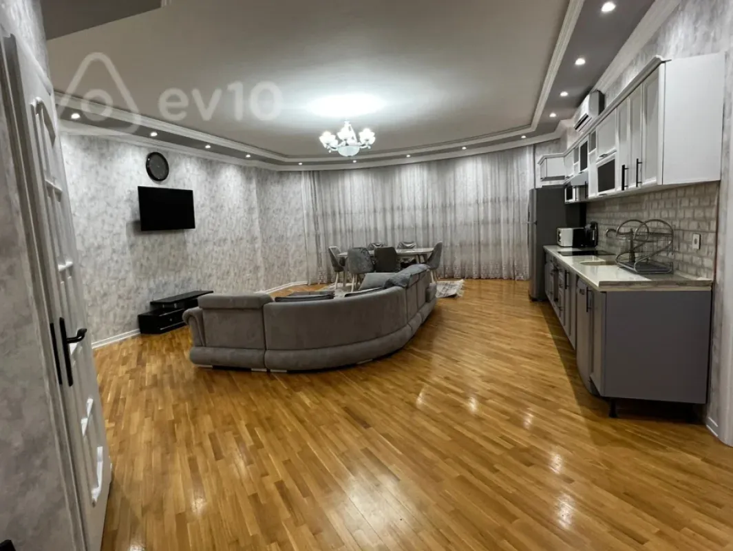 Kirayə verilir 3 otaqlı yeni tikili 123 m²