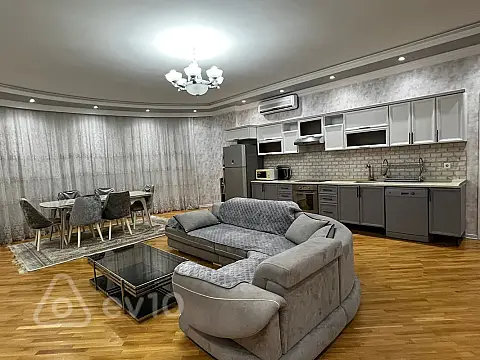 Kirayə verilir 3 otaqlı yeni tikili 123 m²