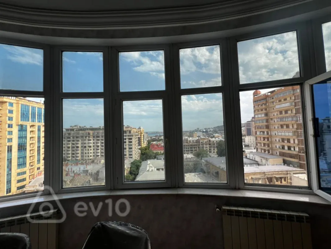 Kirayə verilir 3 otaqlı yeni tikili 123 m²