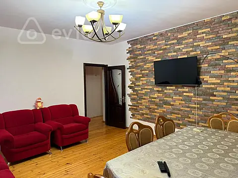 Kirayə verilir 3 otaqlı yeni tikili 91 m²