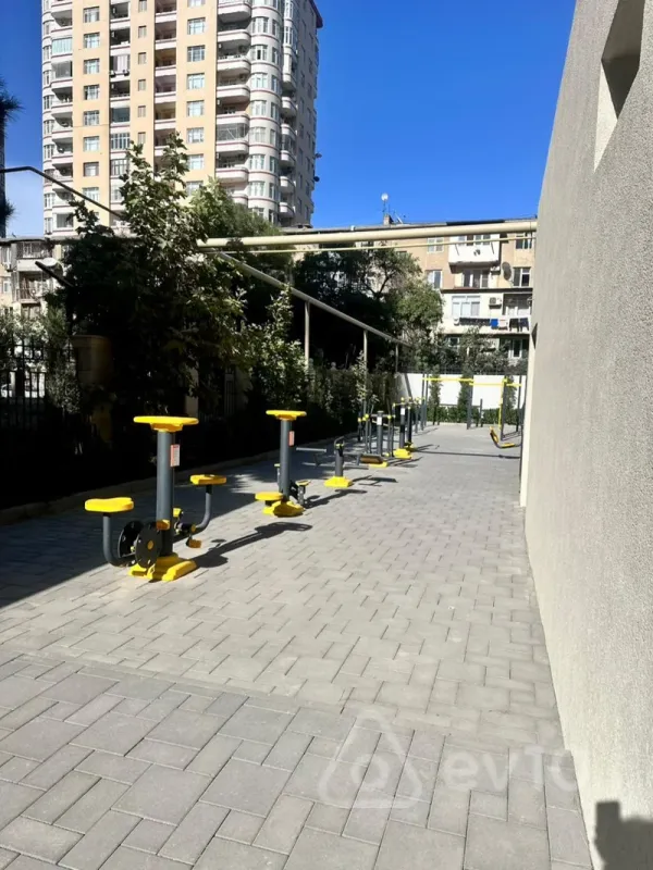 Kirayə verilir 2 otaqlı yeni tikili 66 m²