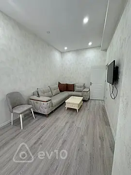 Kirayə verilir 2 otaqlı yeni tikili 66 m²