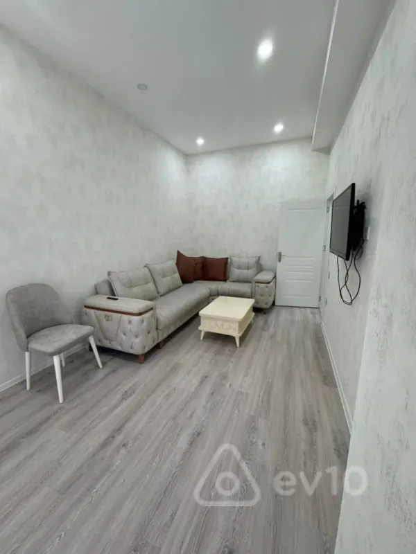 Kirayə verilir 2 otaqlı yeni tikili 66 m²