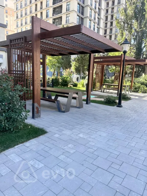 Kirayə verilir 2 otaqlı yeni tikili 66 m²