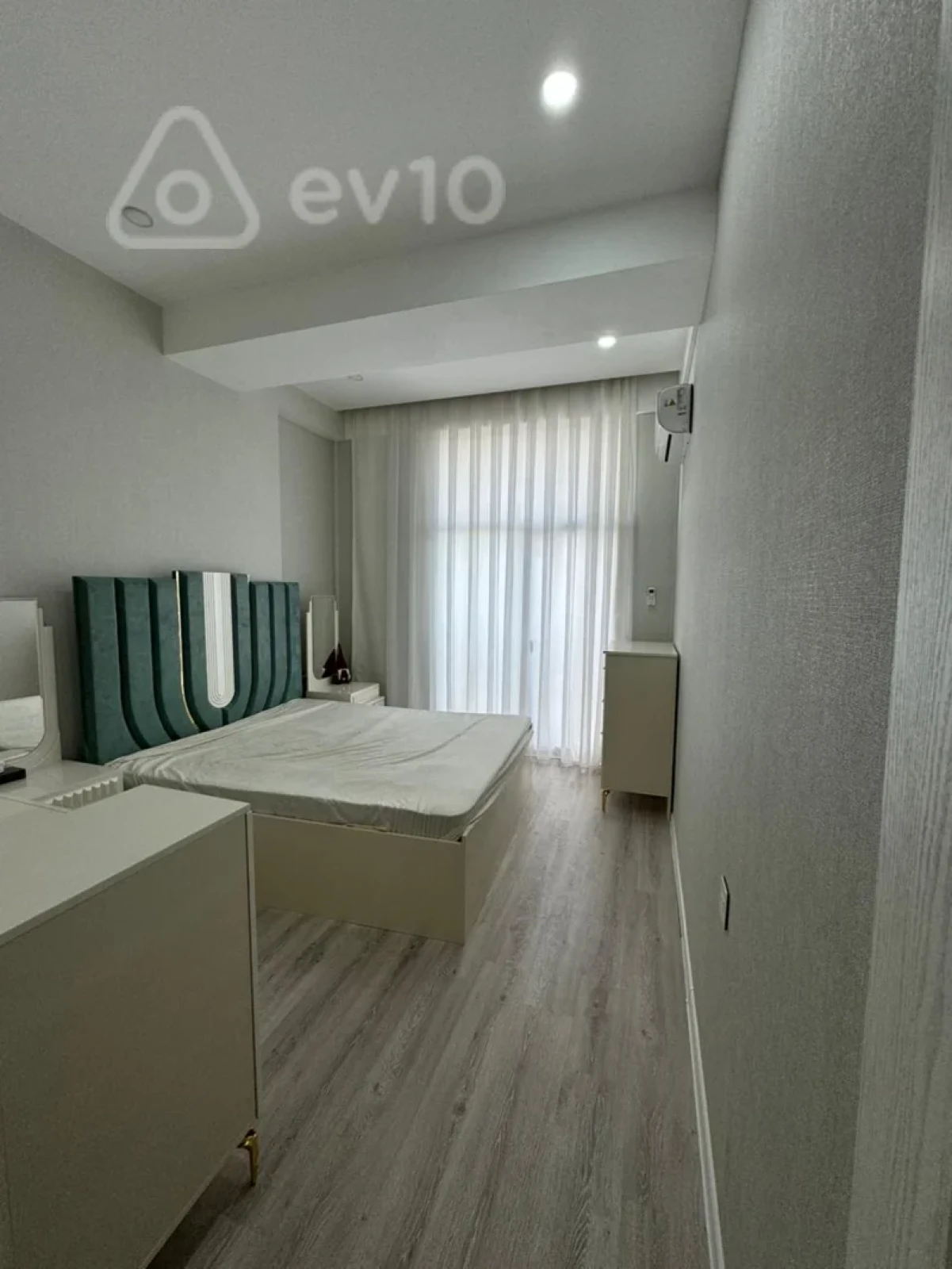 Kirayə verilir 2 otaqlı yeni tikili 66 m²