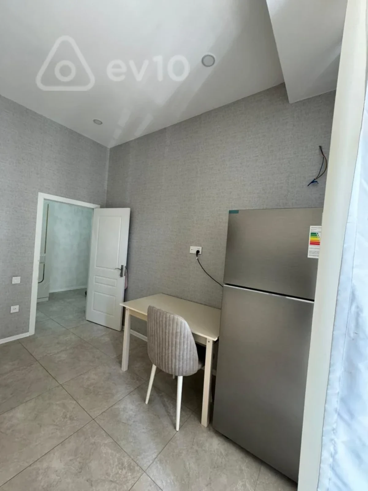 Kirayə verilir 2 otaqlı yeni tikili 66 m²
