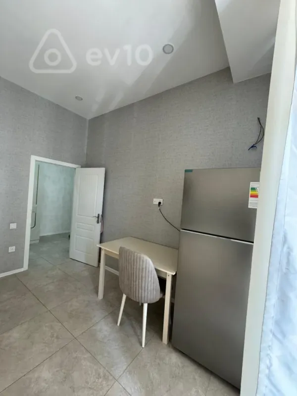 Kirayə verilir 2 otaqlı yeni tikili 66 m²