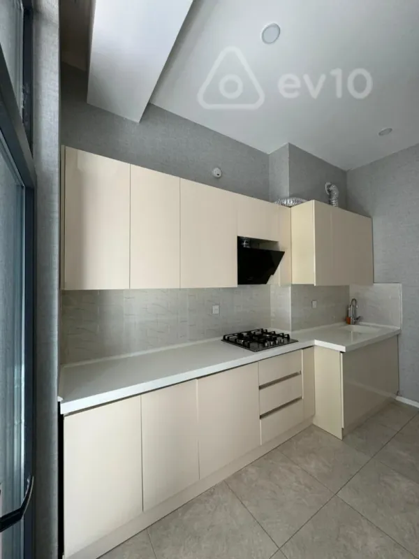 Kirayə verilir 2 otaqlı yeni tikili 66 m²
