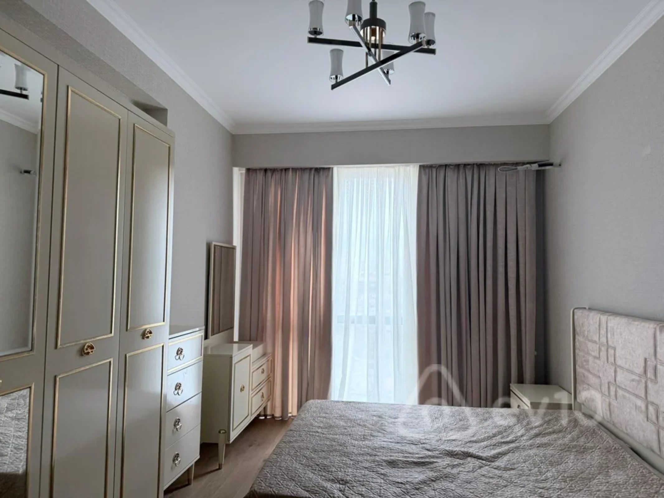 Kirayə verilir 3 otaqlı yeni tikili 80 m²