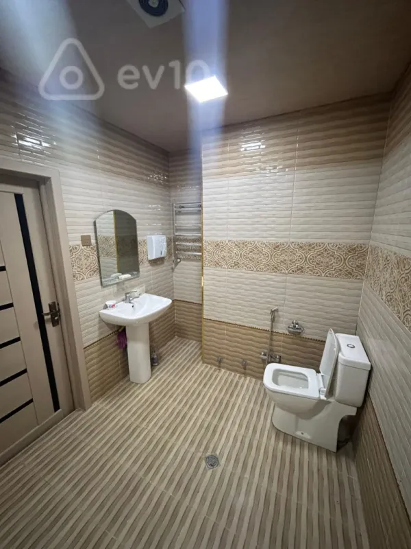 Kirayə verilir 3 otaqlı yeni tikili 127 m²