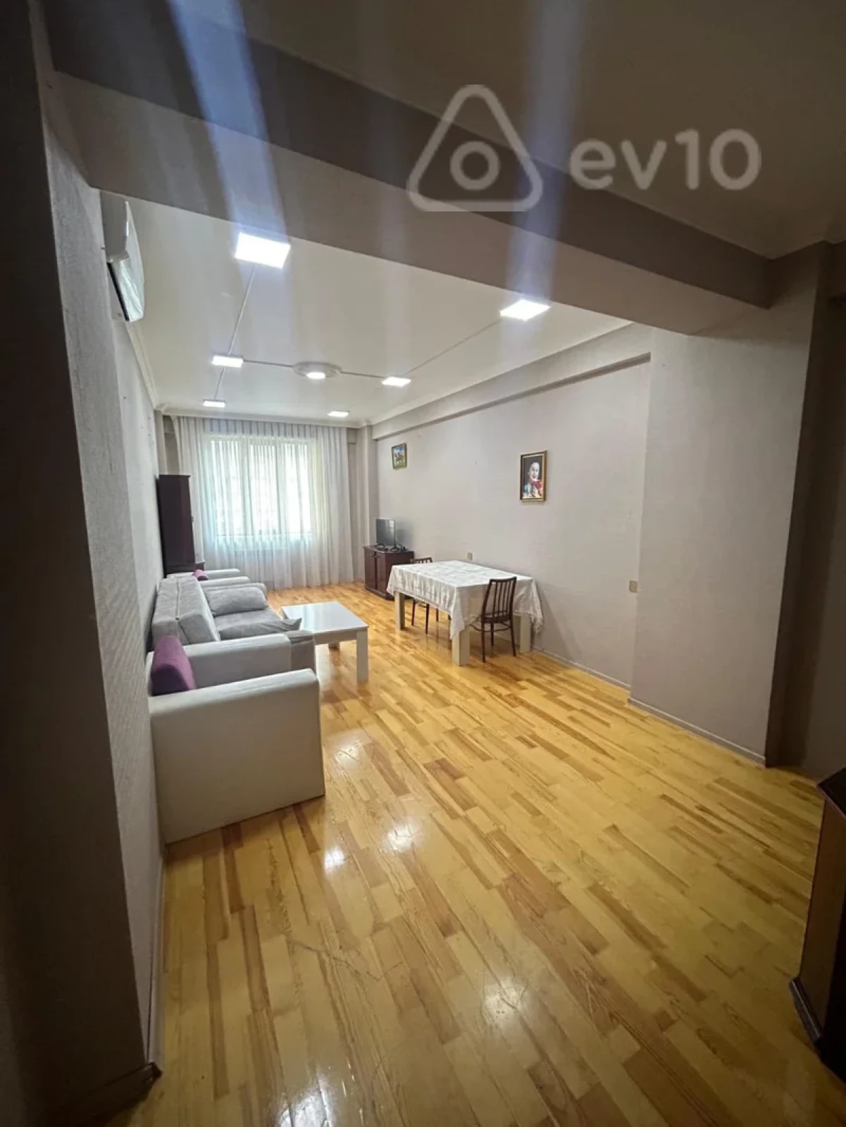 Kirayə verilir 3 otaqlı yeni tikili 127 m²