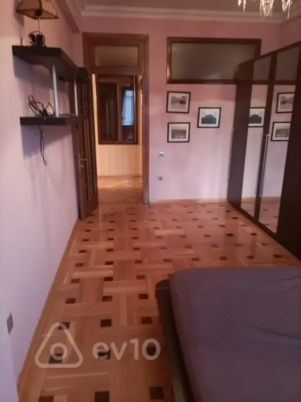 Kirayə verilir 3 otaqlı yeni tikili 100 m²