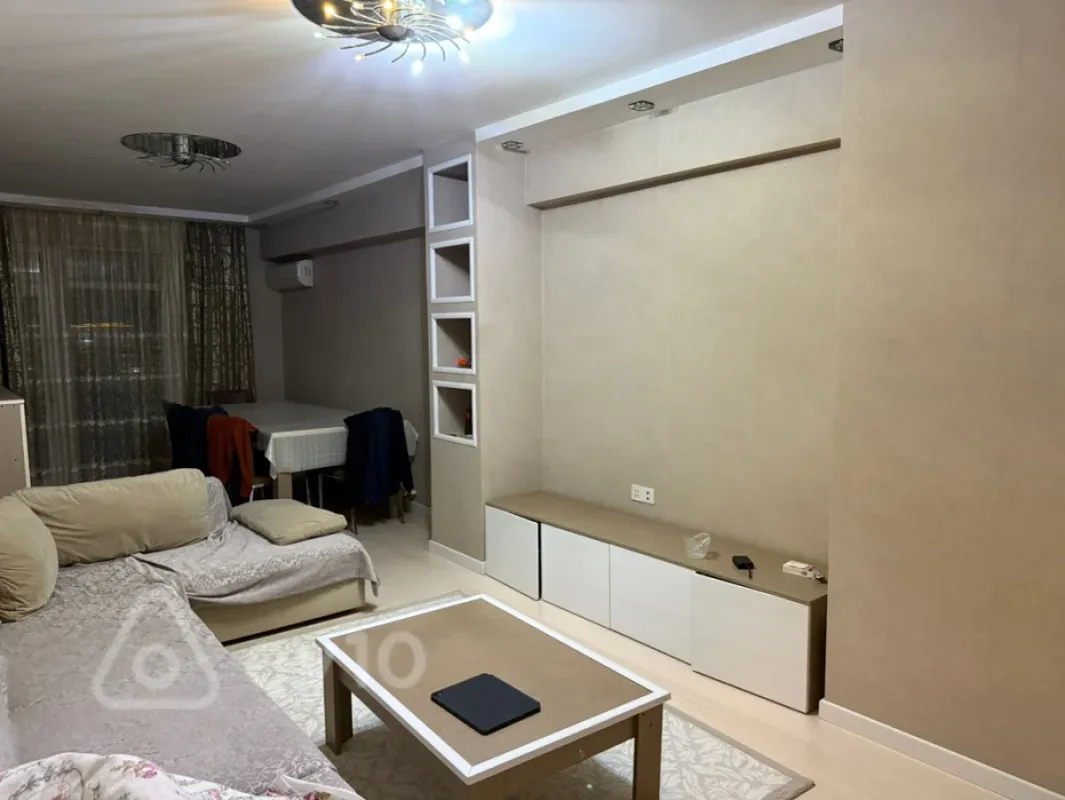 Kirayə verilir 3 otaqlı yeni tikili 130 m²