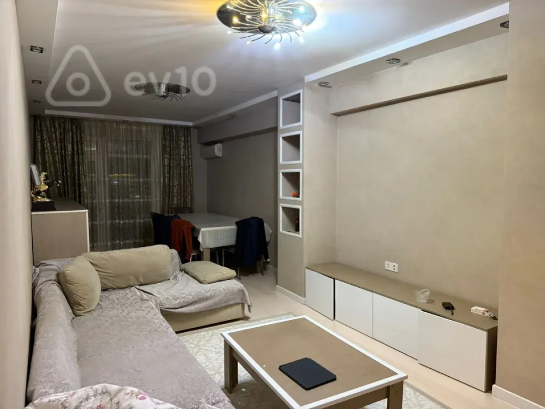 Kirayə verilir 3 otaqlı yeni tikili 130 m²