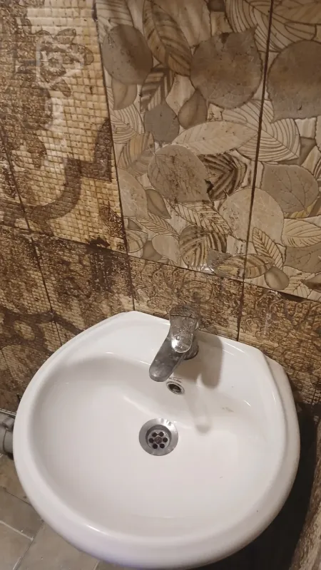 Kirayə verilir 2 otaqlı köhnə tikili 40 m²