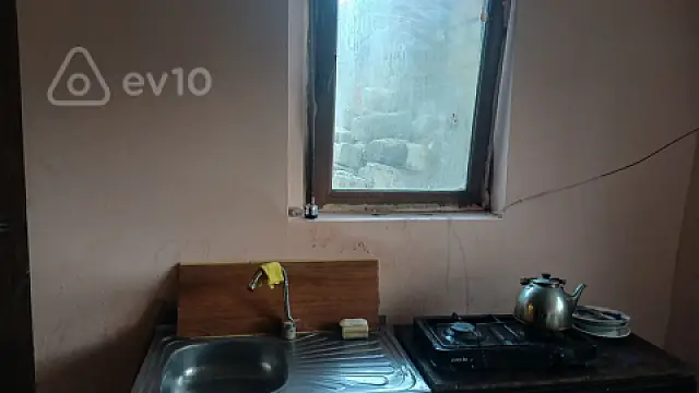 Kirayə verilir 2 otaqlı köhnə tikili 40 m²