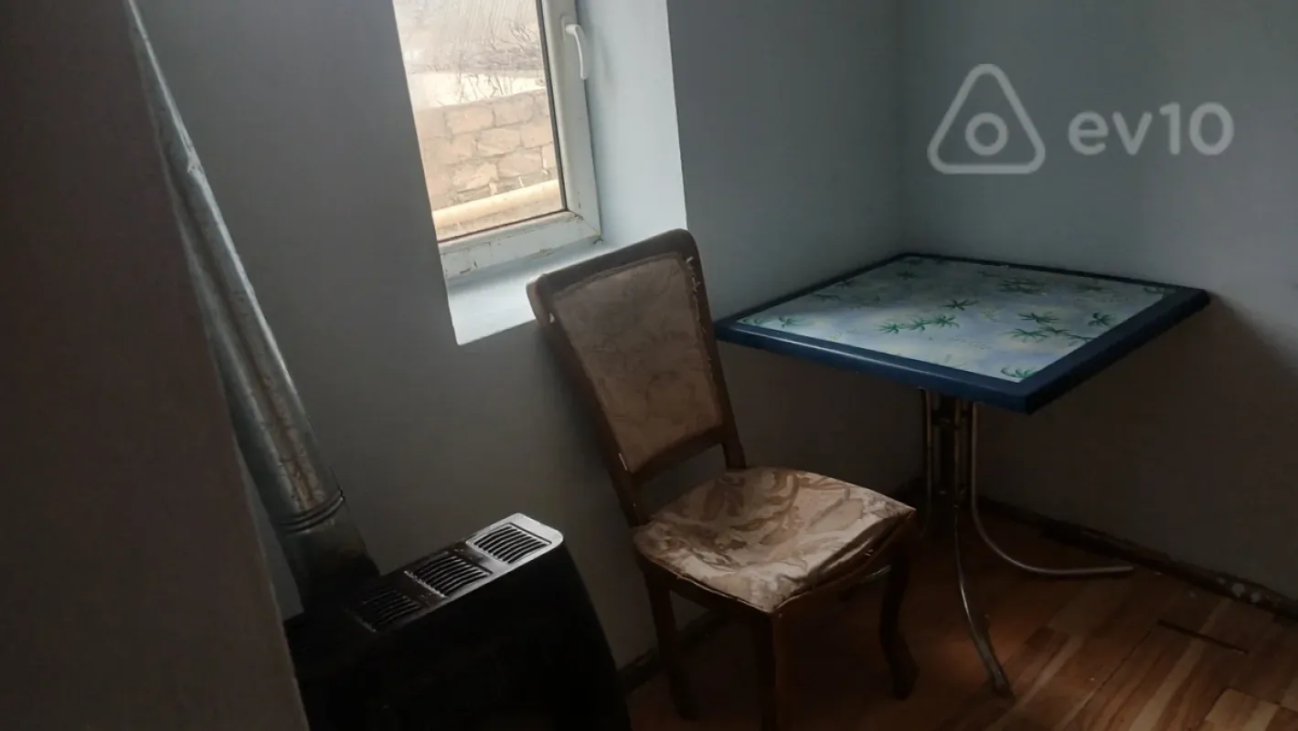 Kirayə verilir 2 otaqlı köhnə tikili 40 m²