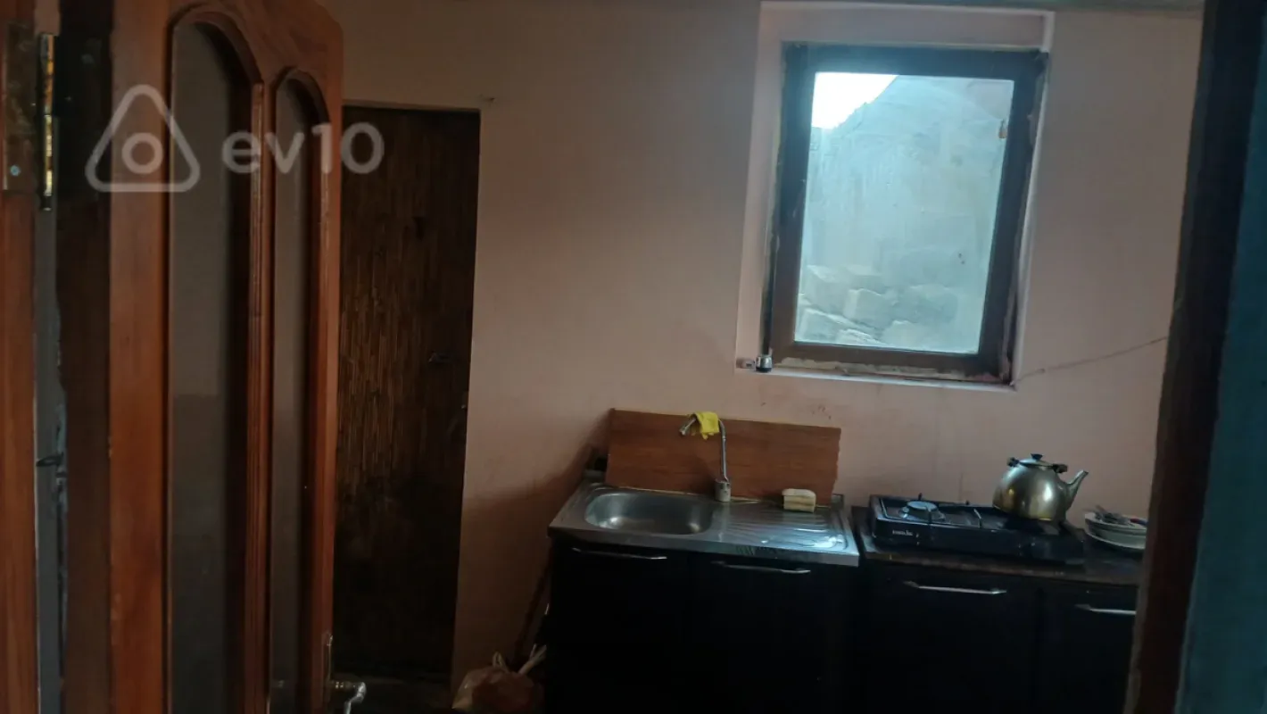 Kirayə verilir 2 otaqlı köhnə tikili 40 m²