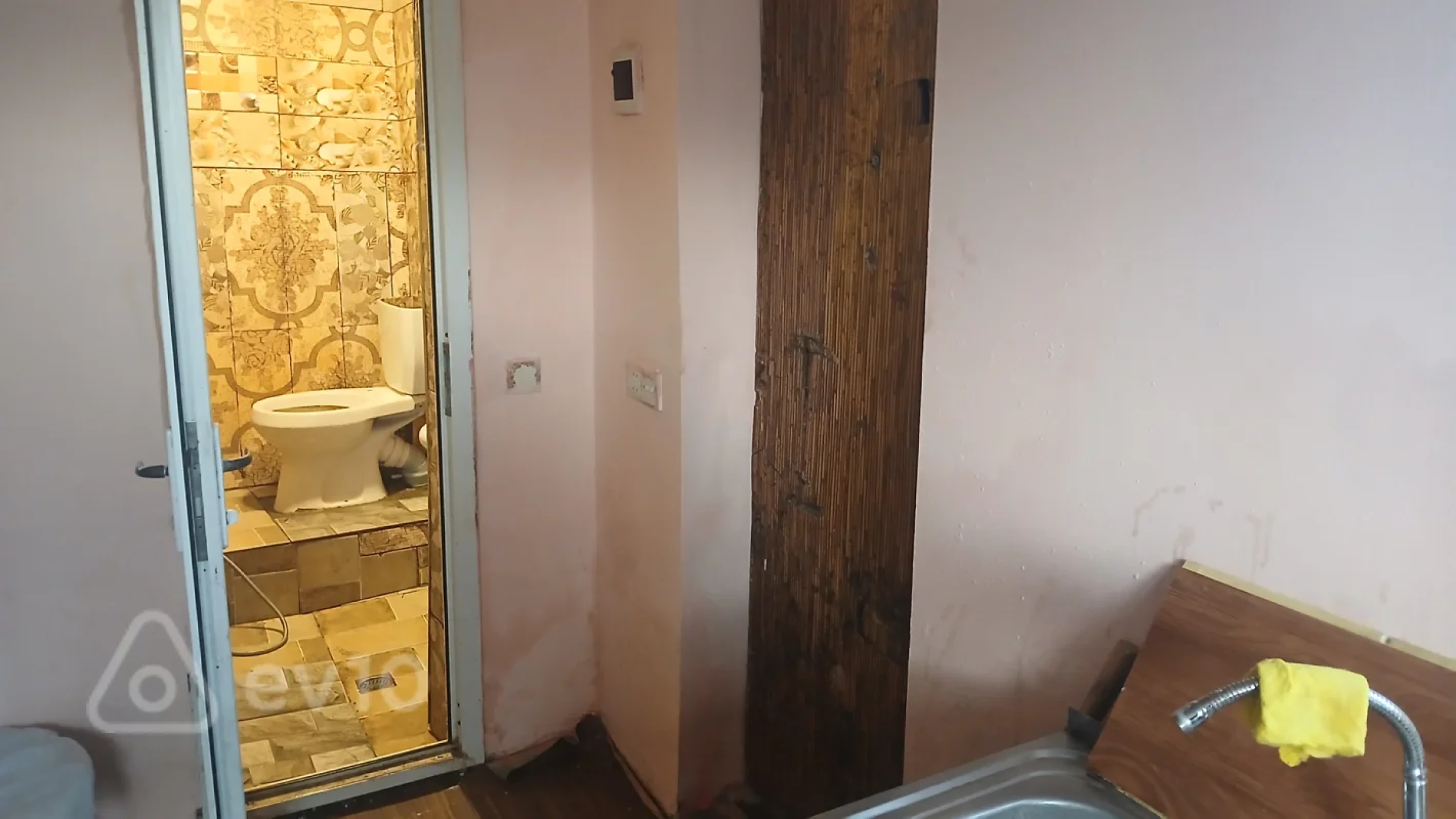Kirayə verilir 2 otaqlı köhnə tikili 40 m²