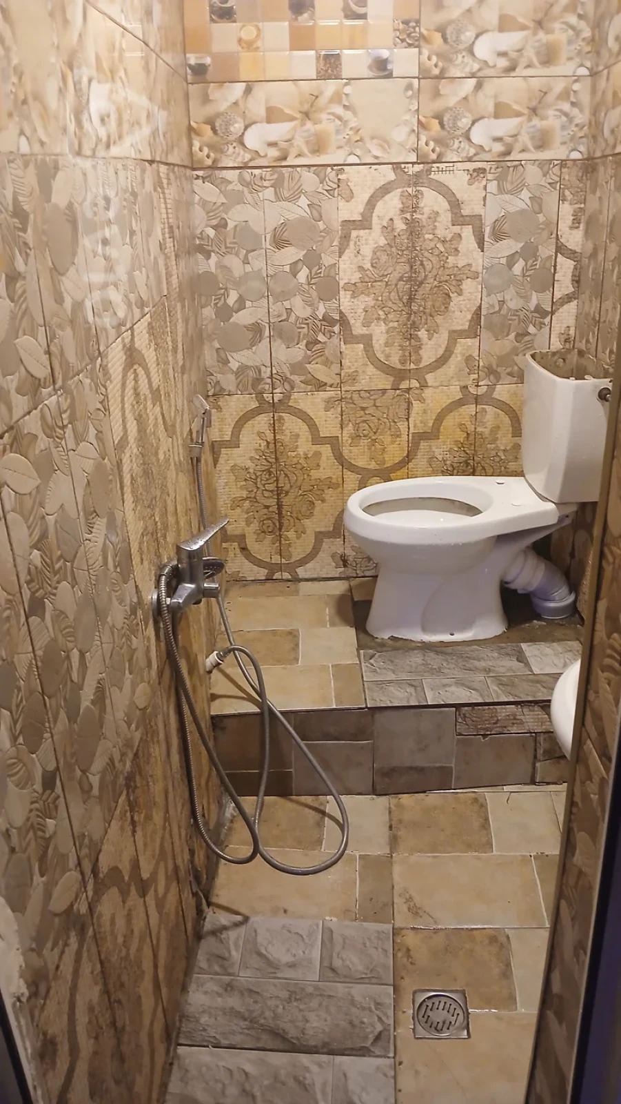 Kirayə verilir 2 otaqlı köhnə tikili 40 m²