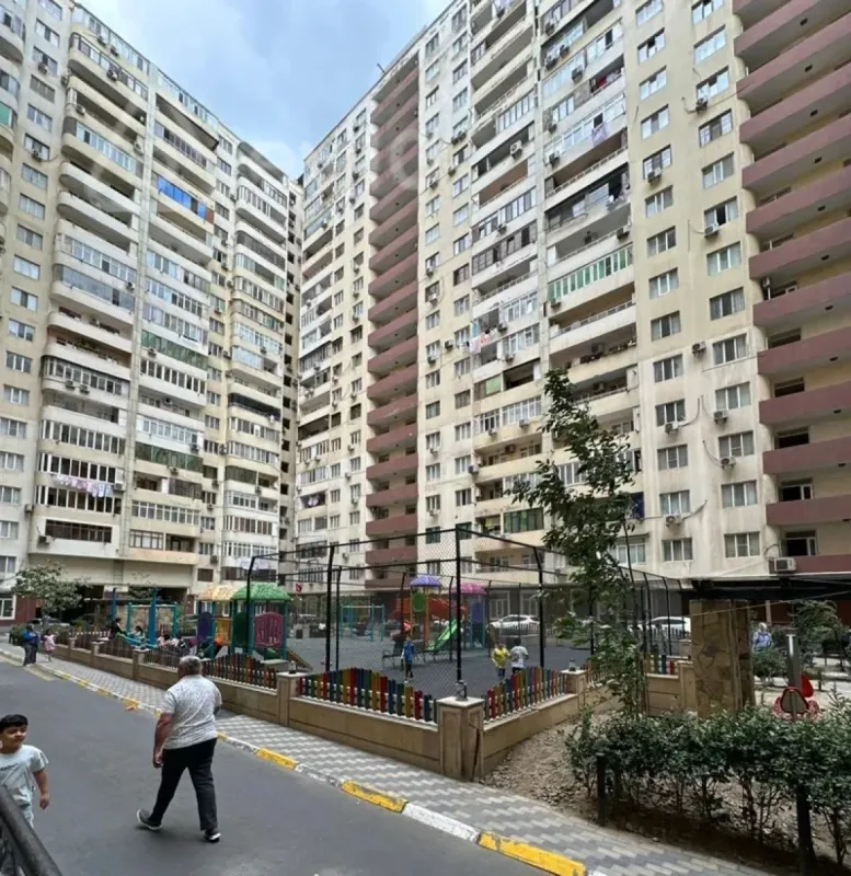 Kirayə verilir 2 otaqlı yeni tikili 75 m²