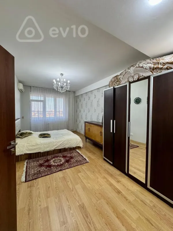 Kirayə verilir 2 otaqlı yeni tikili 75 m²