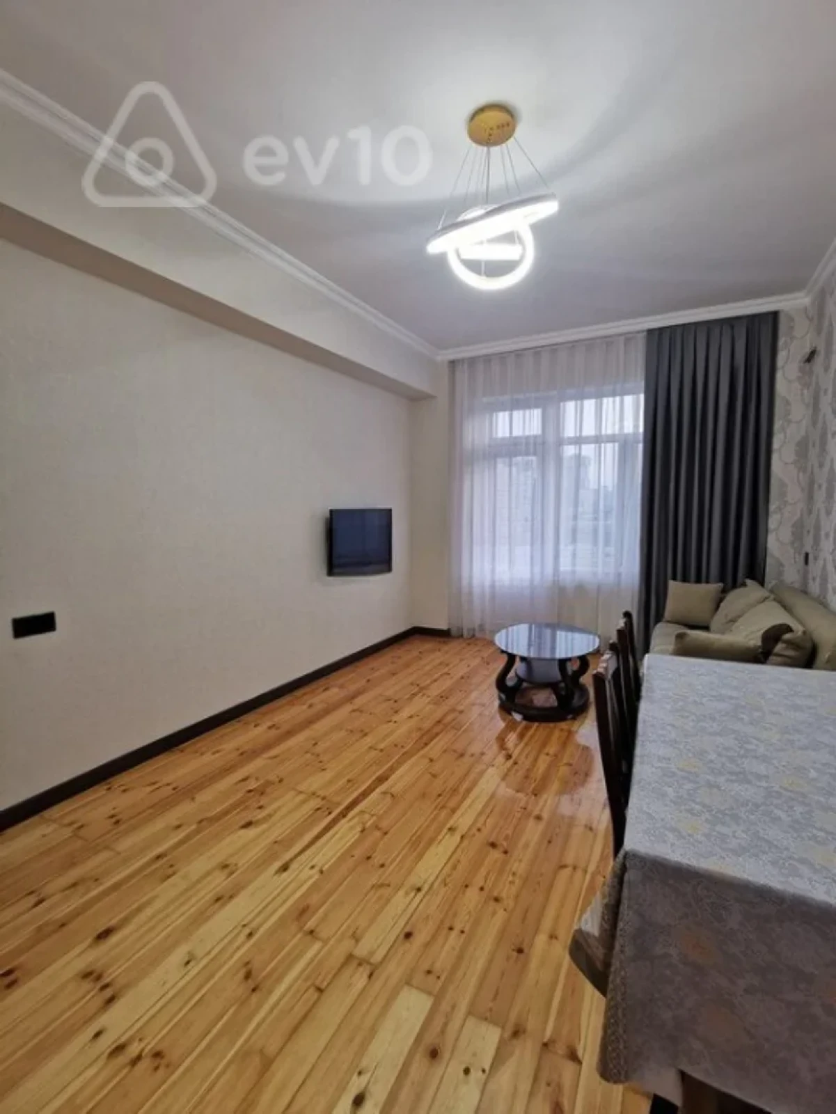 Kirayə verilir 3 otaqlı yeni tikili 75 m²