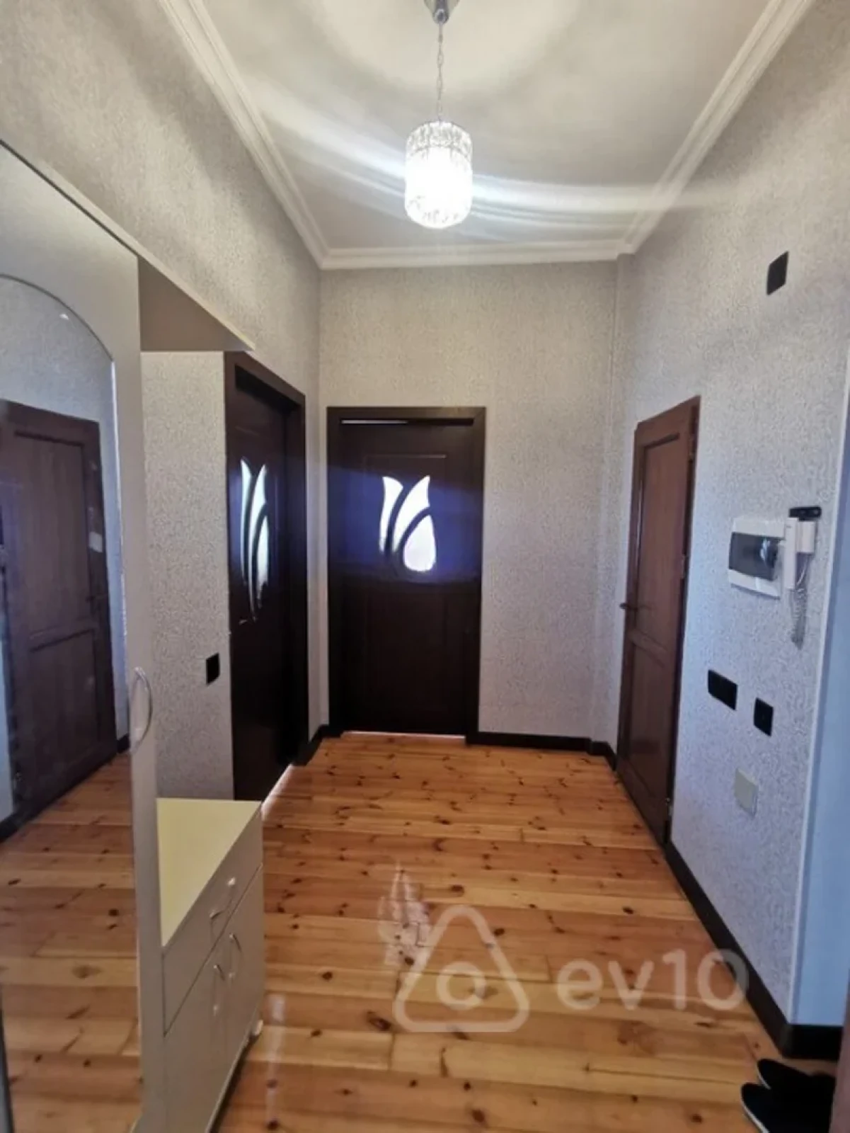 Kirayə verilir 3 otaqlı yeni tikili 75 m²