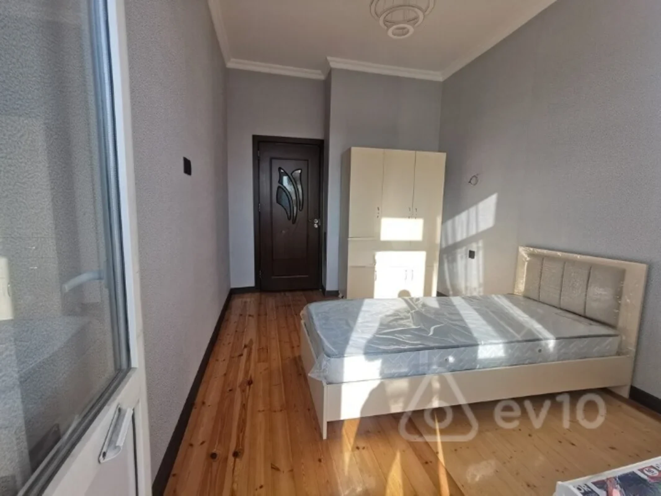 Kirayə verilir 3 otaqlı yeni tikili 75 m²