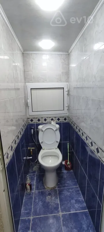 Kirayə verilir 2 otaqlı köhnə tikili 50 m²