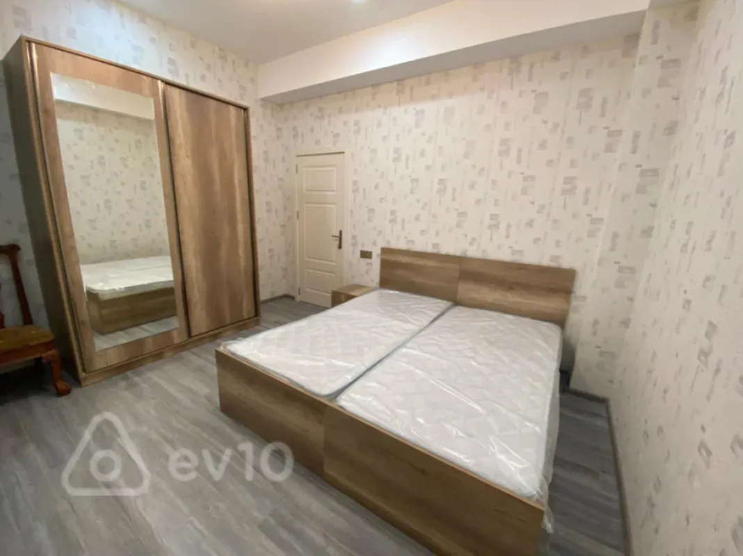 Kirayə verilir 2 otaqlı yeni tikili 65 m²