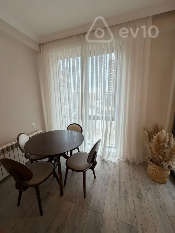 Kirayə verilir 2 otaqlı yeni tikili 60 m²