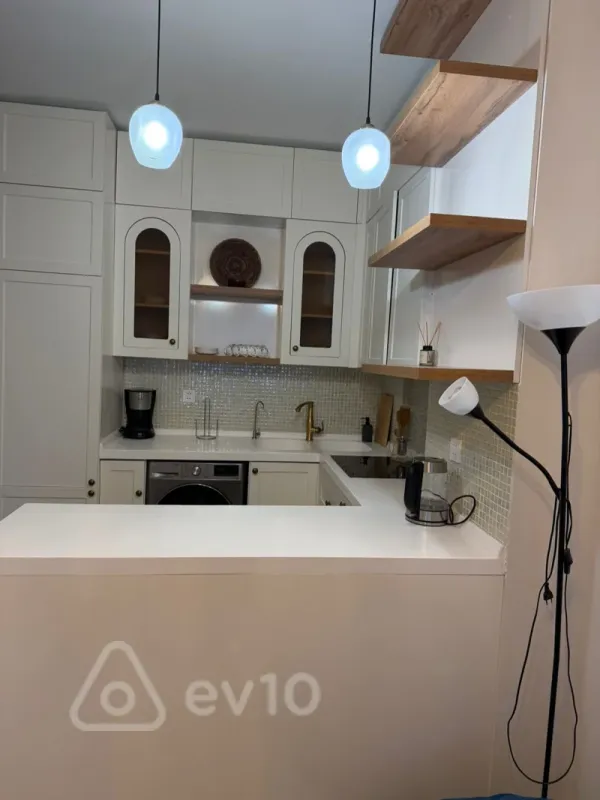 Kirayə verilir 2 otaqlı yeni tikili 60 m²