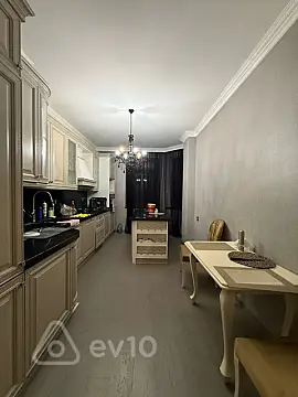 Kirayə verilir 2 otaqlı yeni tikili 95 m²