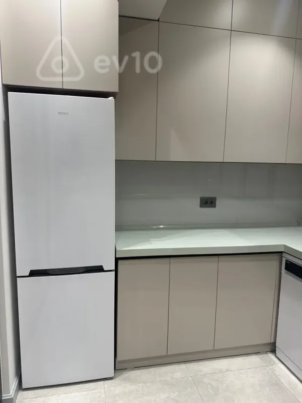Kirayə verilir 2 otaqlı yeni tikili 75 m²