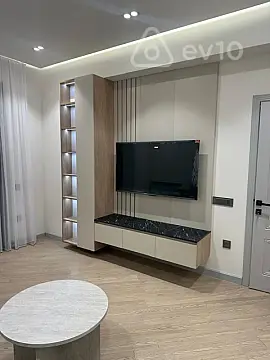 Kirayə verilir 2 otaqlı yeni tikili 75 m²