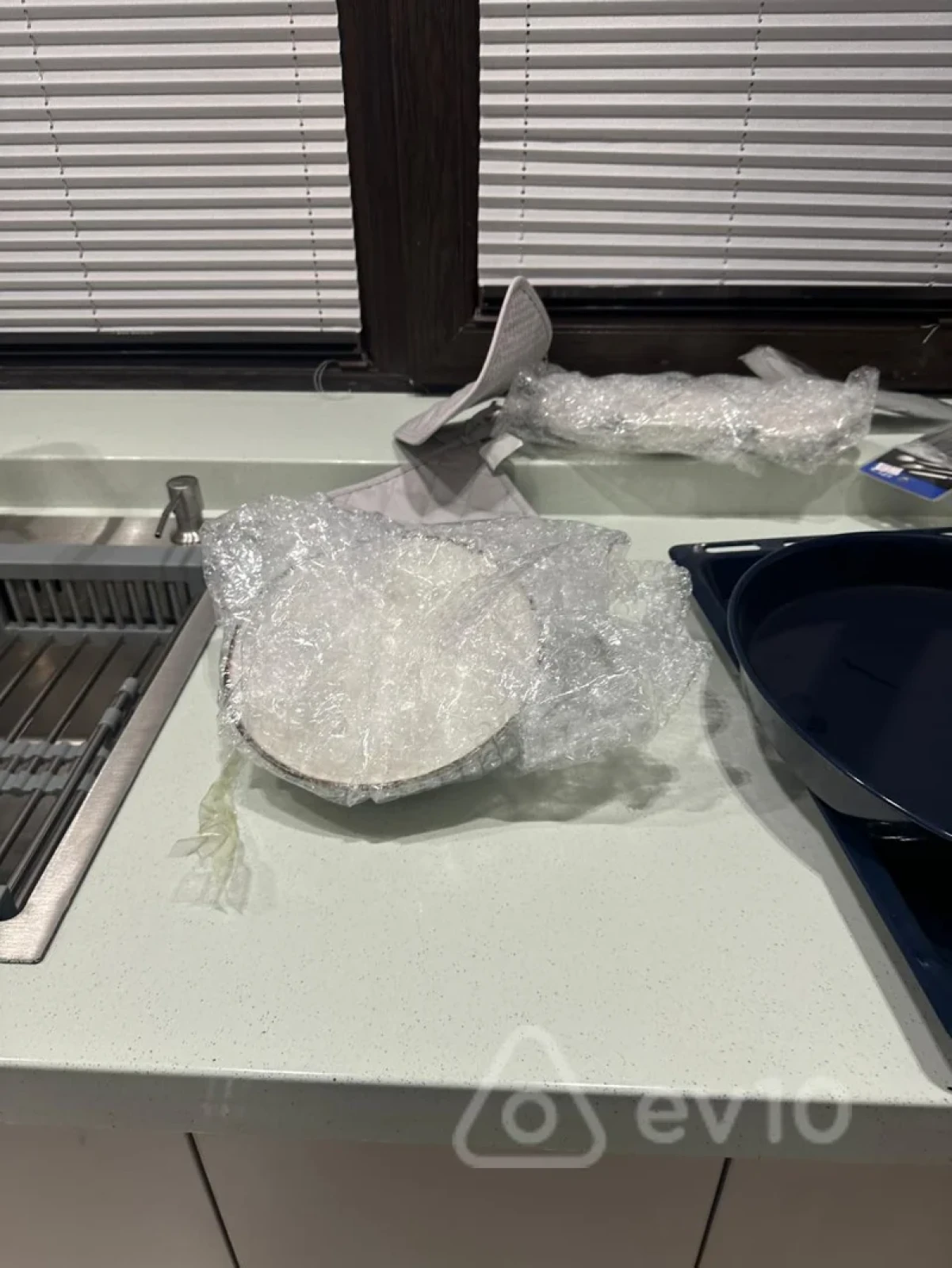 Kirayə verilir 2 otaqlı yeni tikili 75 m²